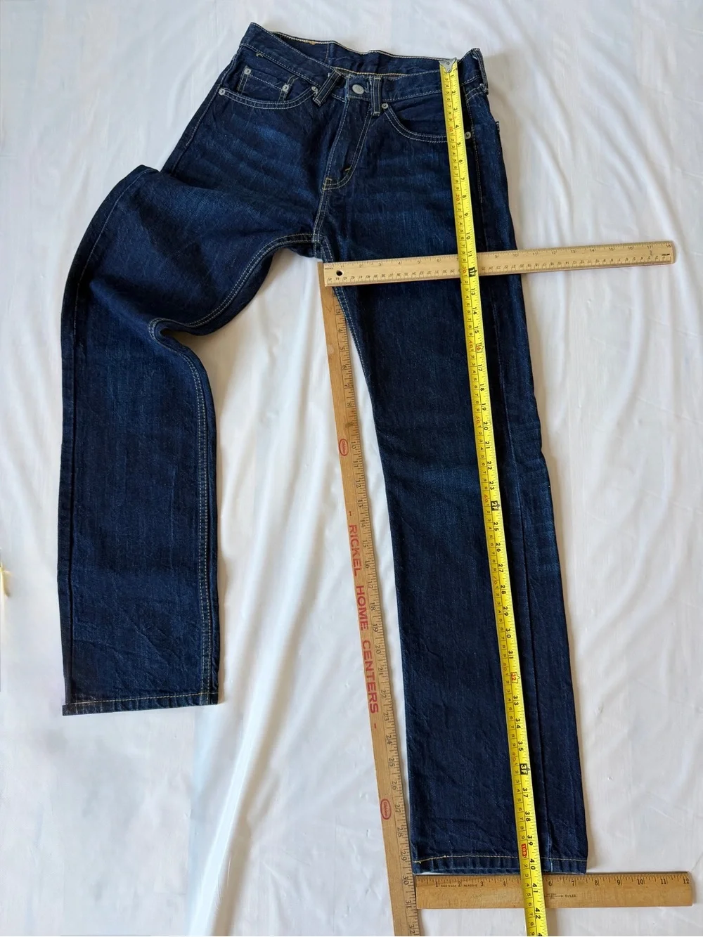 Levi’s 505 Straight Leg Jeans Dark Wash indigo  made in Egypt cotton W28 L32